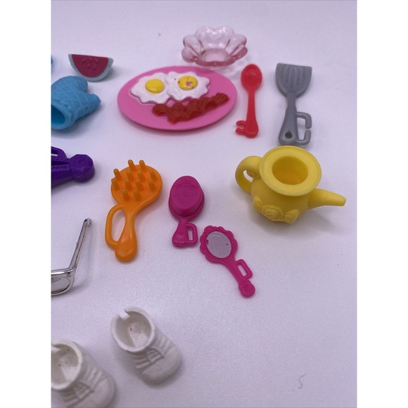 Barbie Doll Accessories Lot (coffee, Trophy, Food, And More) - Picture 4 of 8